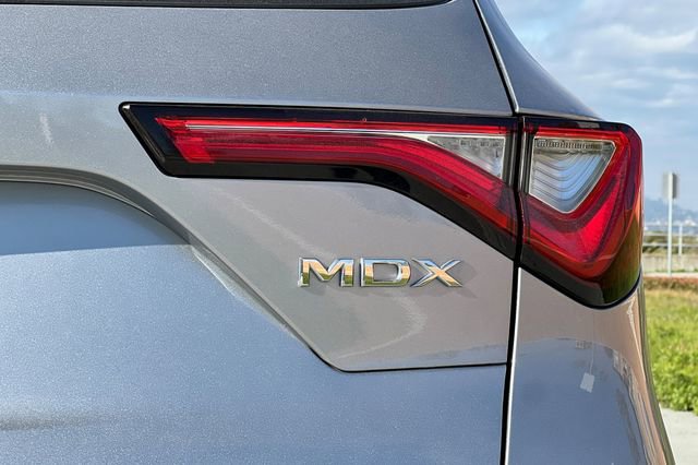 Used 2023 Acura MDX SH-AWD image 34
