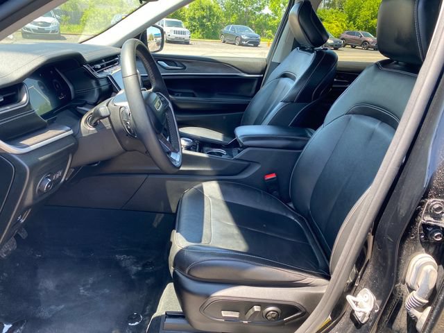 Used 2023 Jeep Grand Cherokee Limited AWD/4WD image 15