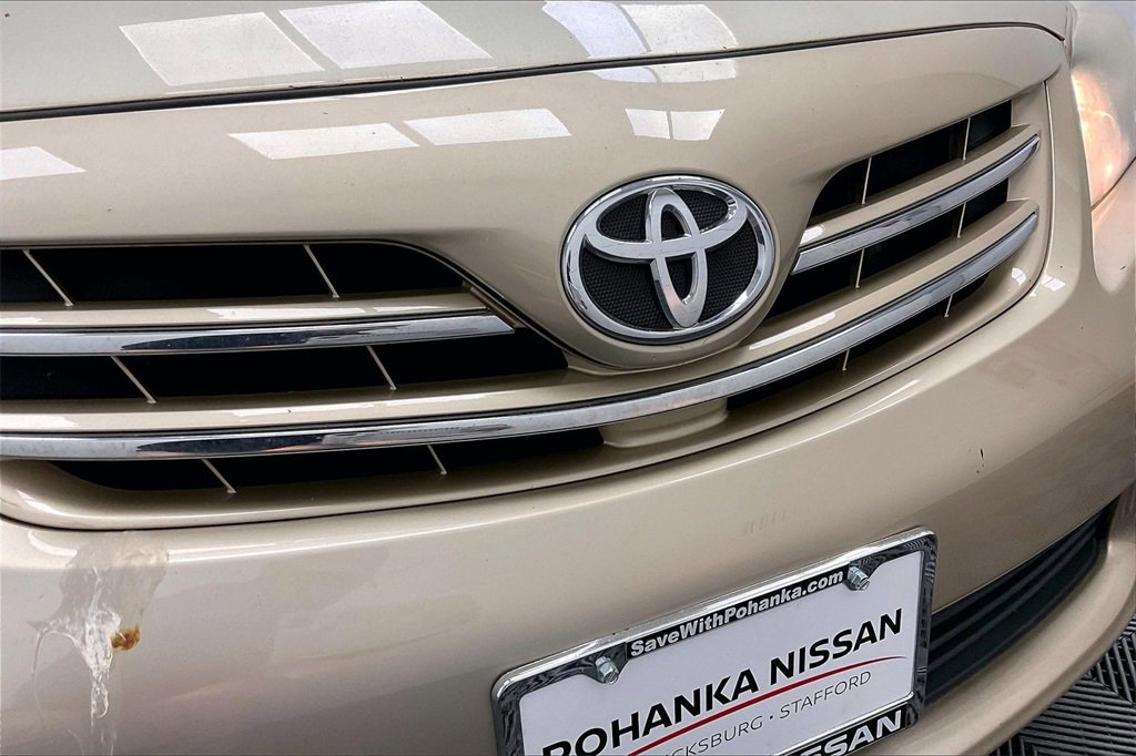 Used 2013 Toyota Corolla LE image 23