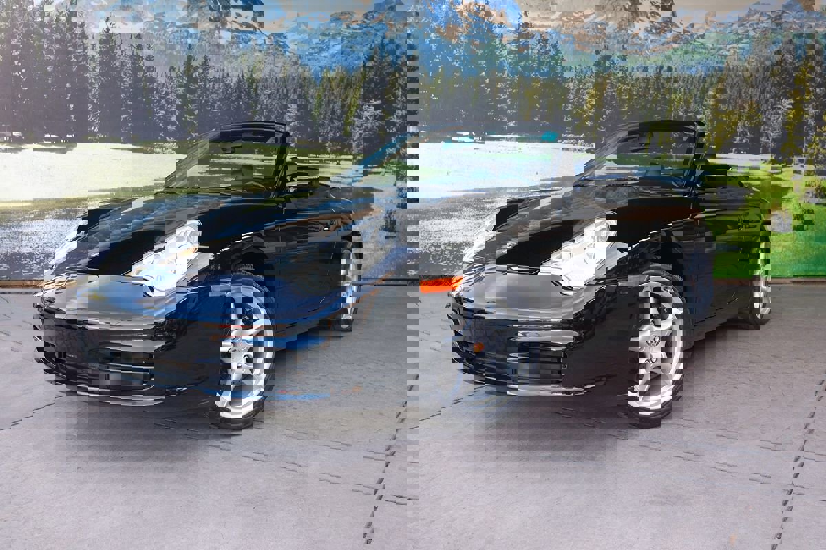 Used 2004 Porsche 911 Carrera image 1