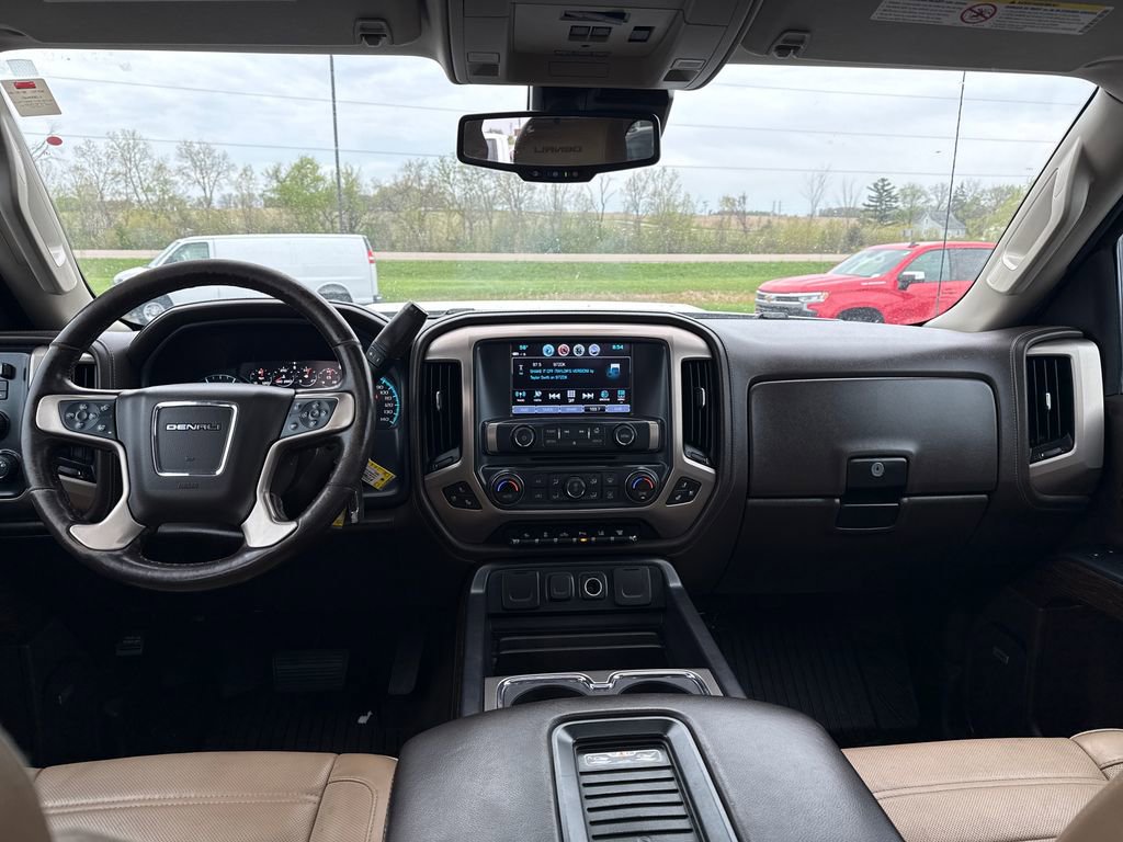 Used 2019 GMC Sierra 2500 Denali w/ Duramax Plus Package AWD/4WD image 11