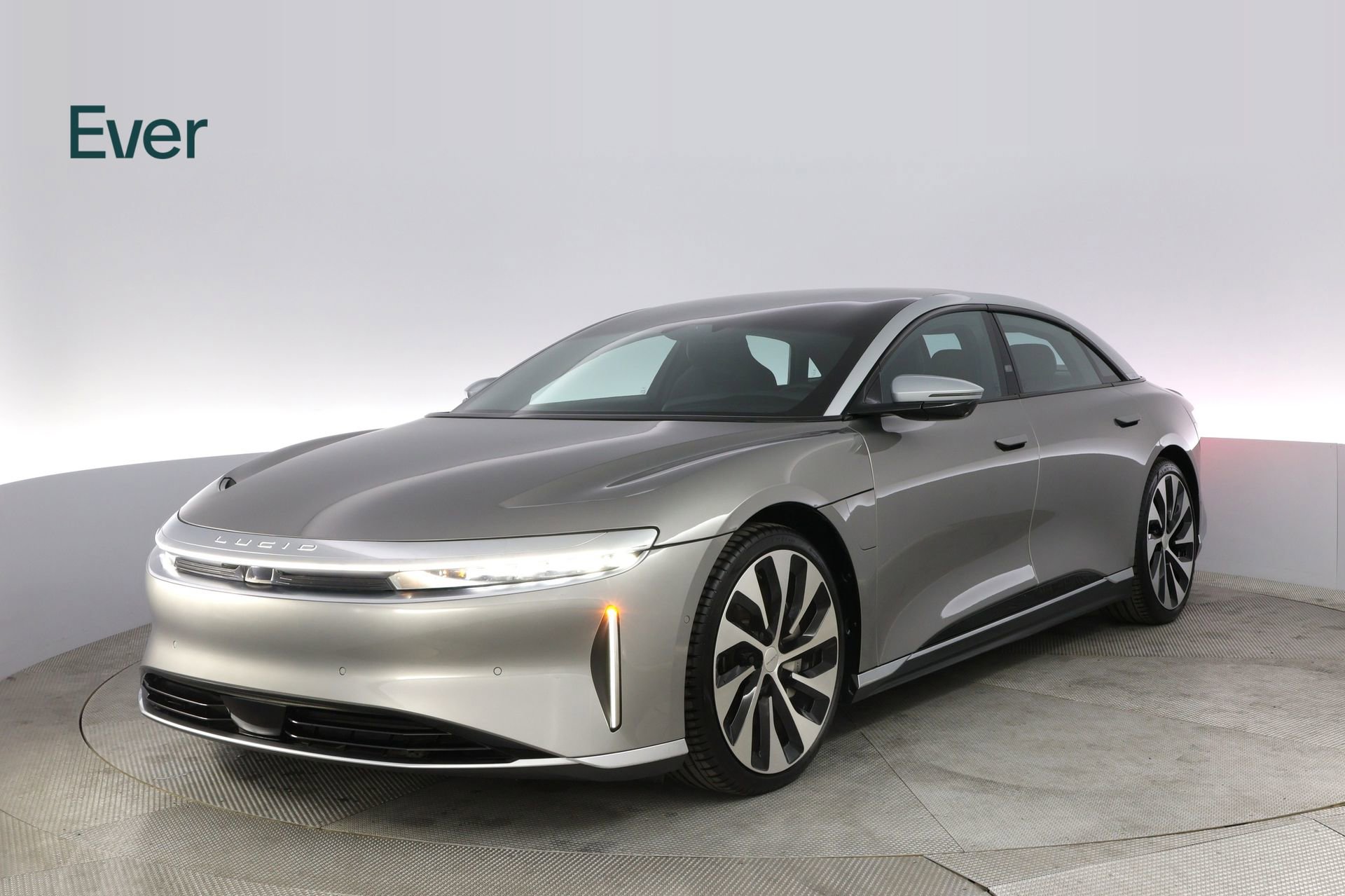 Used 2023 Lucid Air Grand Touring image 2