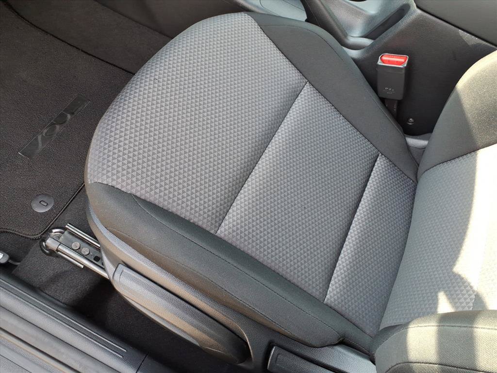 Used 2025 Kia Soul LX w/ LX Technology Package FWD image 19