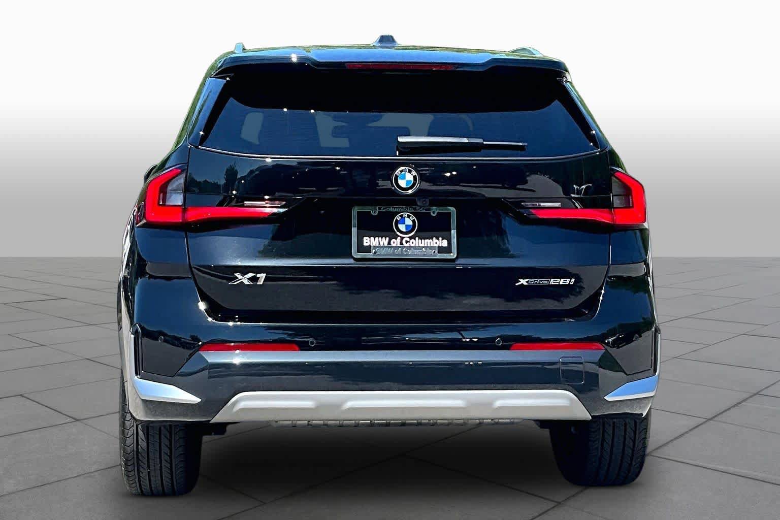 Certified 2025 BMW X1 xDrive28i w/ Convenience Package AWD/4WD image 4