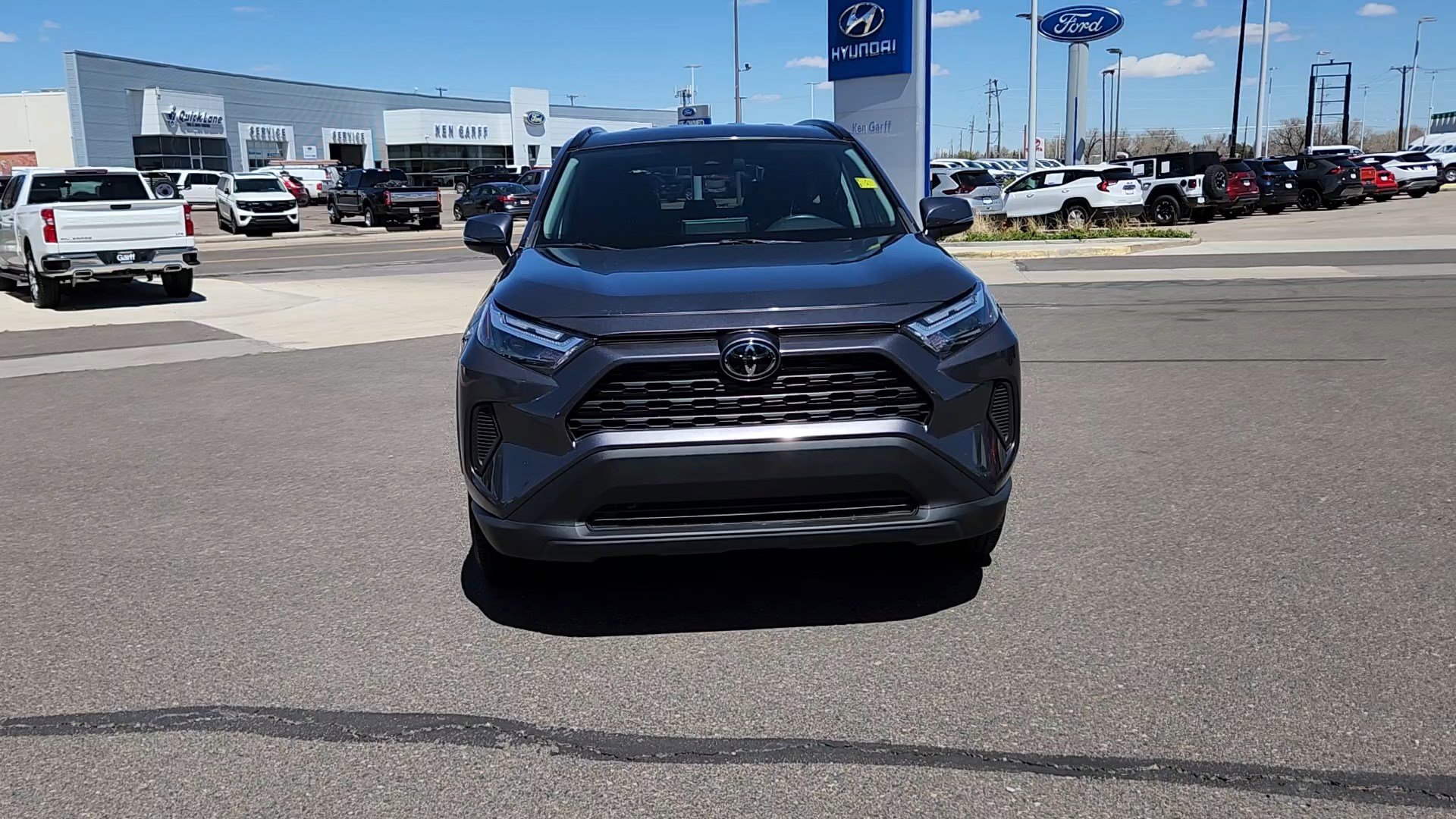 Used 2024 Toyota RAV4 XLE AWD/4WD image 4