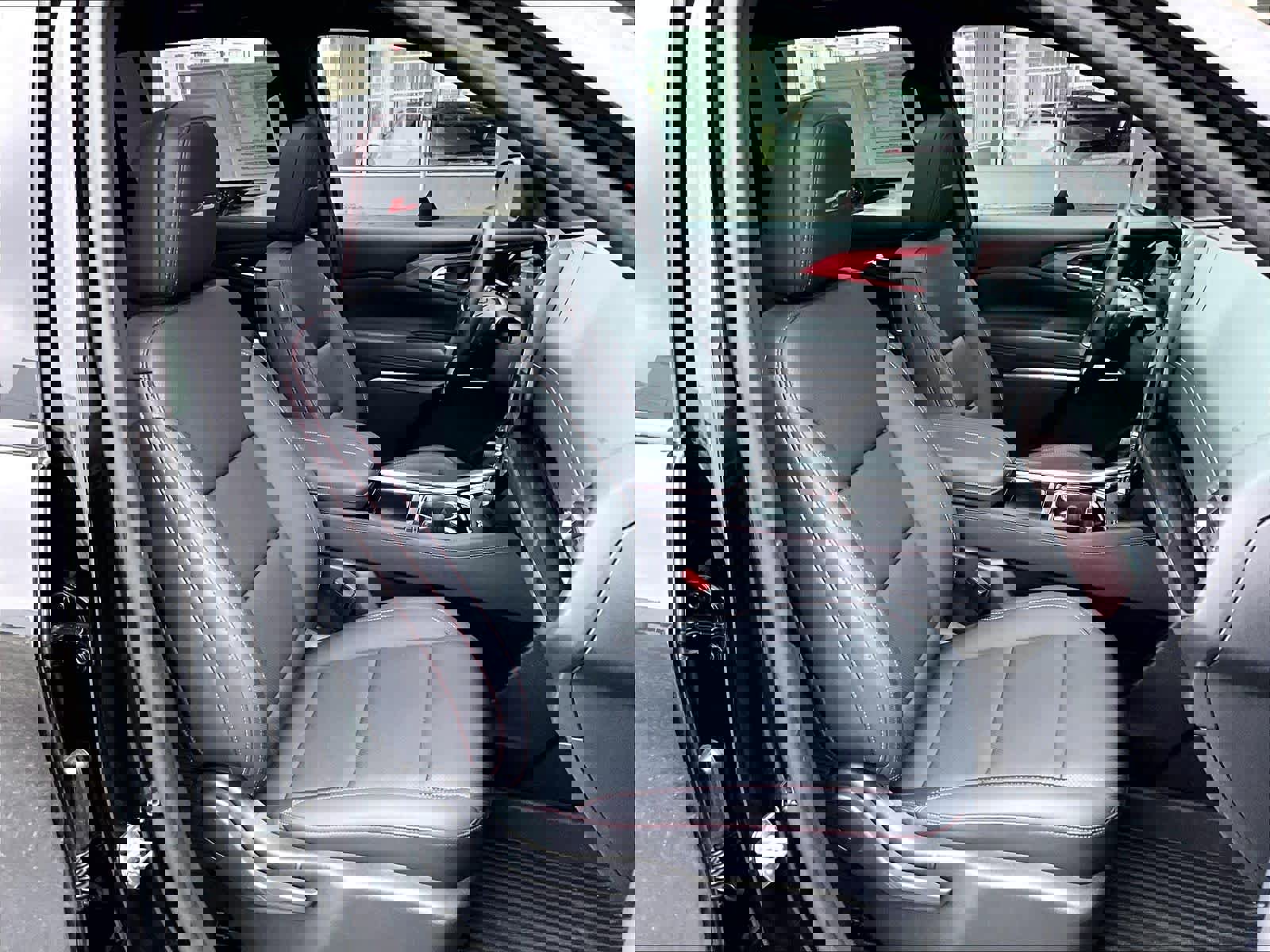 Used 2024 Chevrolet Traverse Z71 w/ LPO, Floor Liner Package image 11