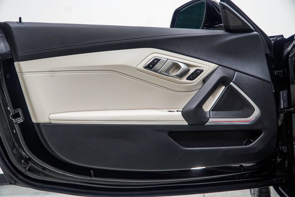 Used 2024 BMW Z4 M40i w/ Premium Package RWD image 44