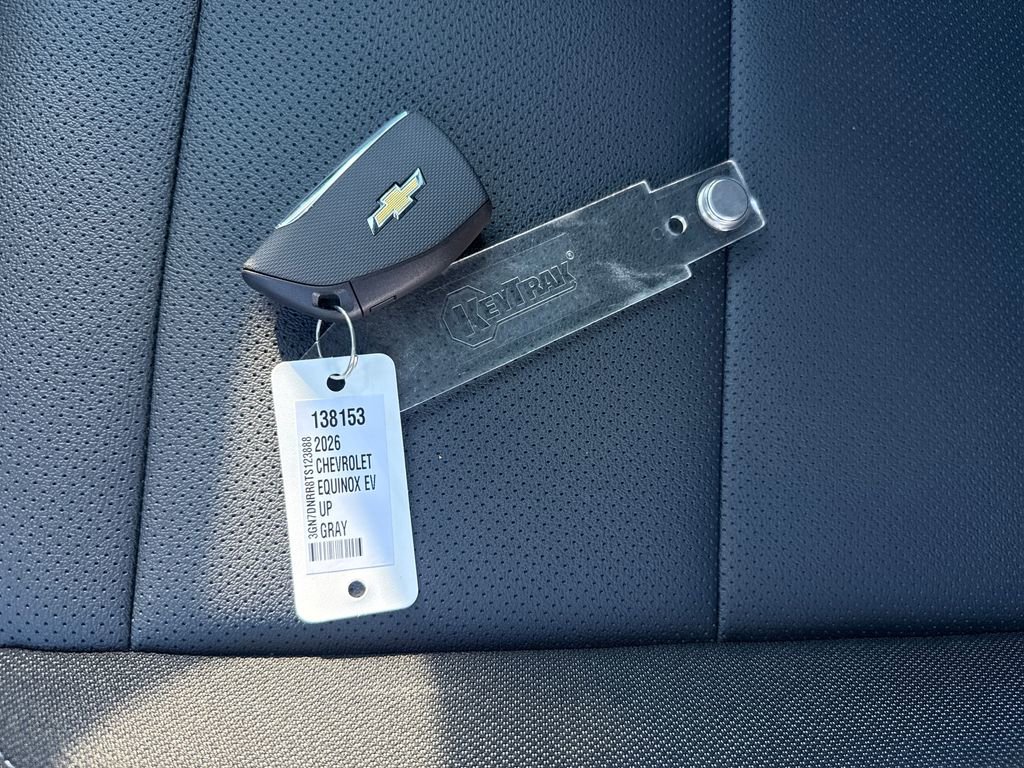 New 2026 Chevrolet Equinox EV LT AWD/4WD image 28