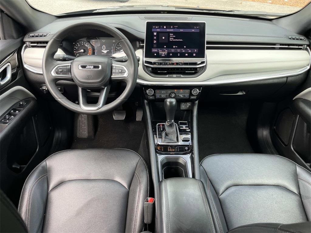 Used 2024 Jeep Compass Limited image 23