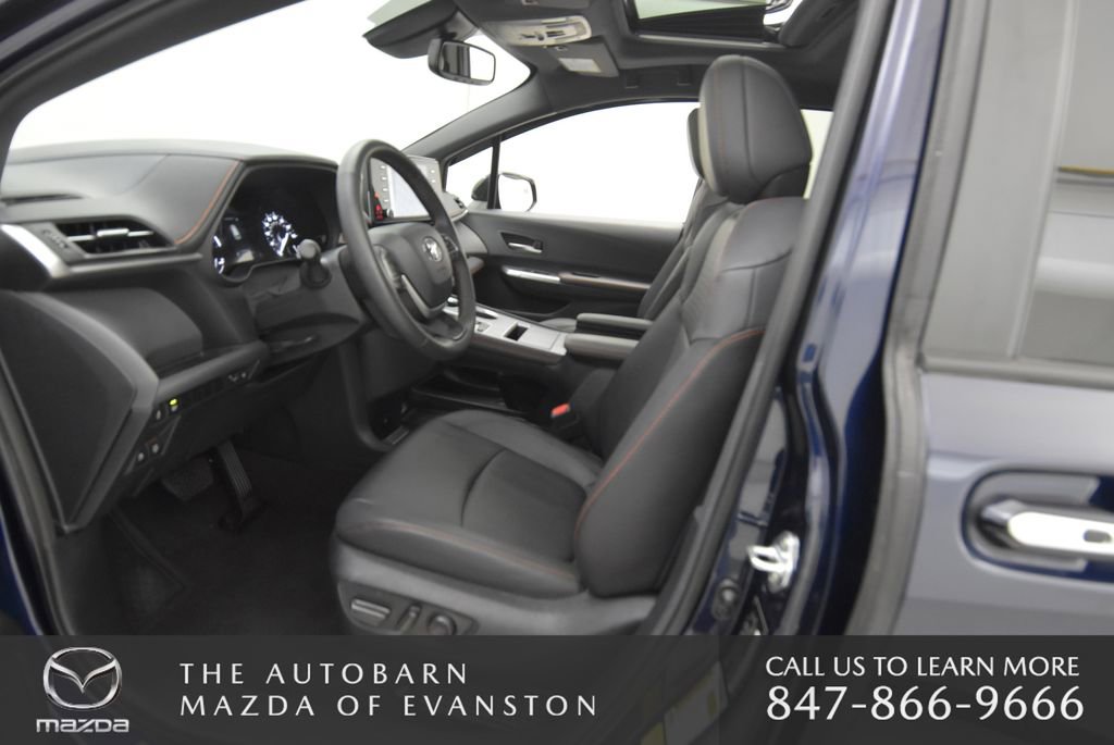 Used 2024 Toyota Sienna XSE AWD/4WD image 22
