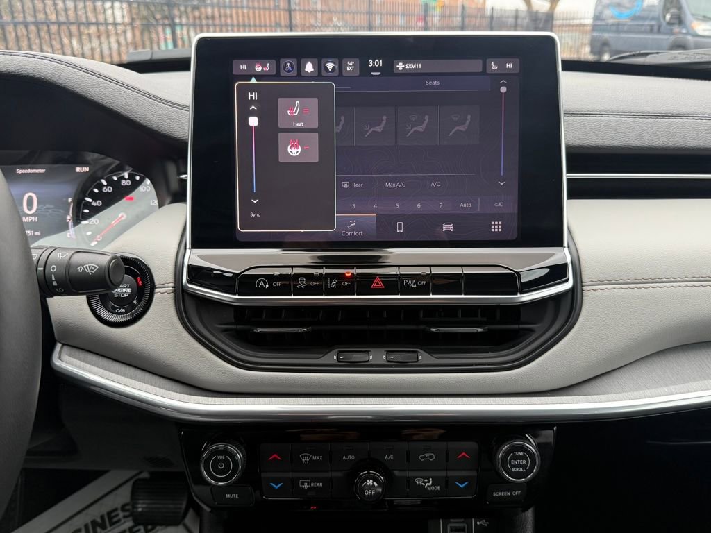 Used 2024 Jeep Compass Limited w/ Sun and Sound Group image 24