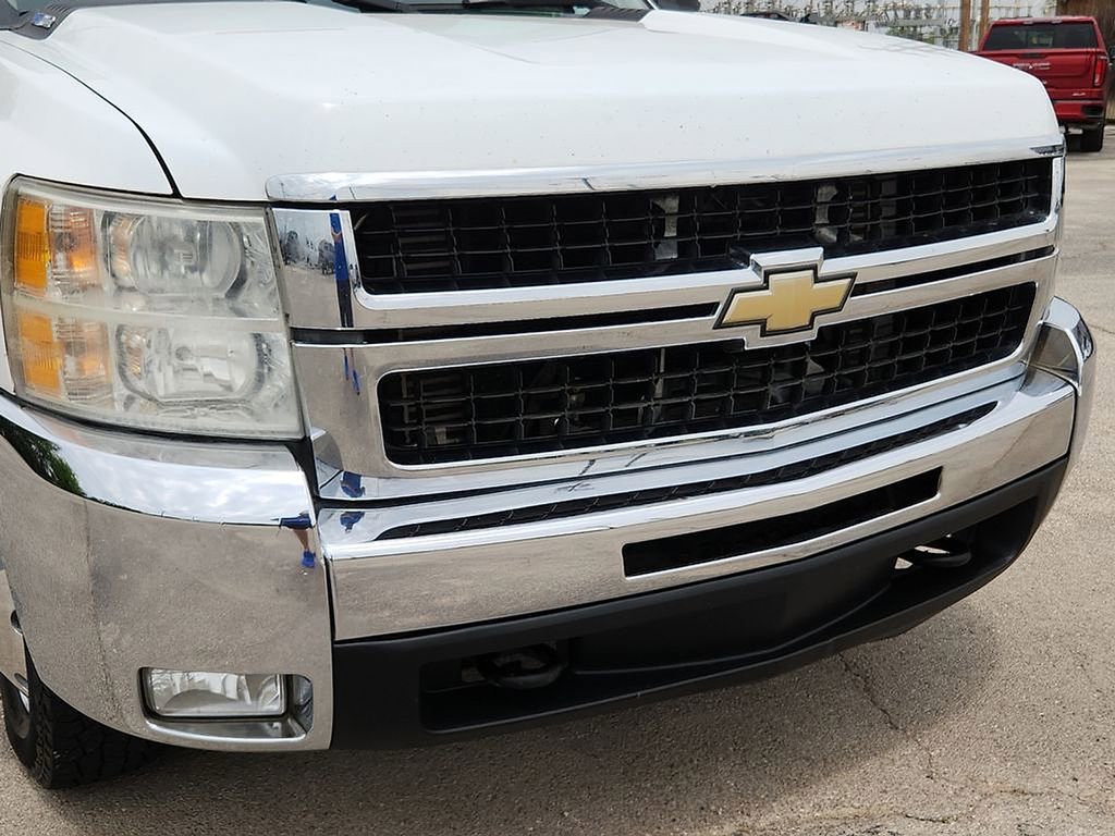 Used 2009 Chevrolet Silverado 3500 LTZ AWD/4WD image 7