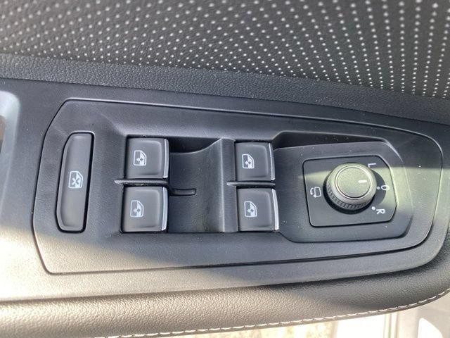 New 2026 Volkswagen Atlas Cross Sport SEL Premium R-Line AWD/4WD image 26