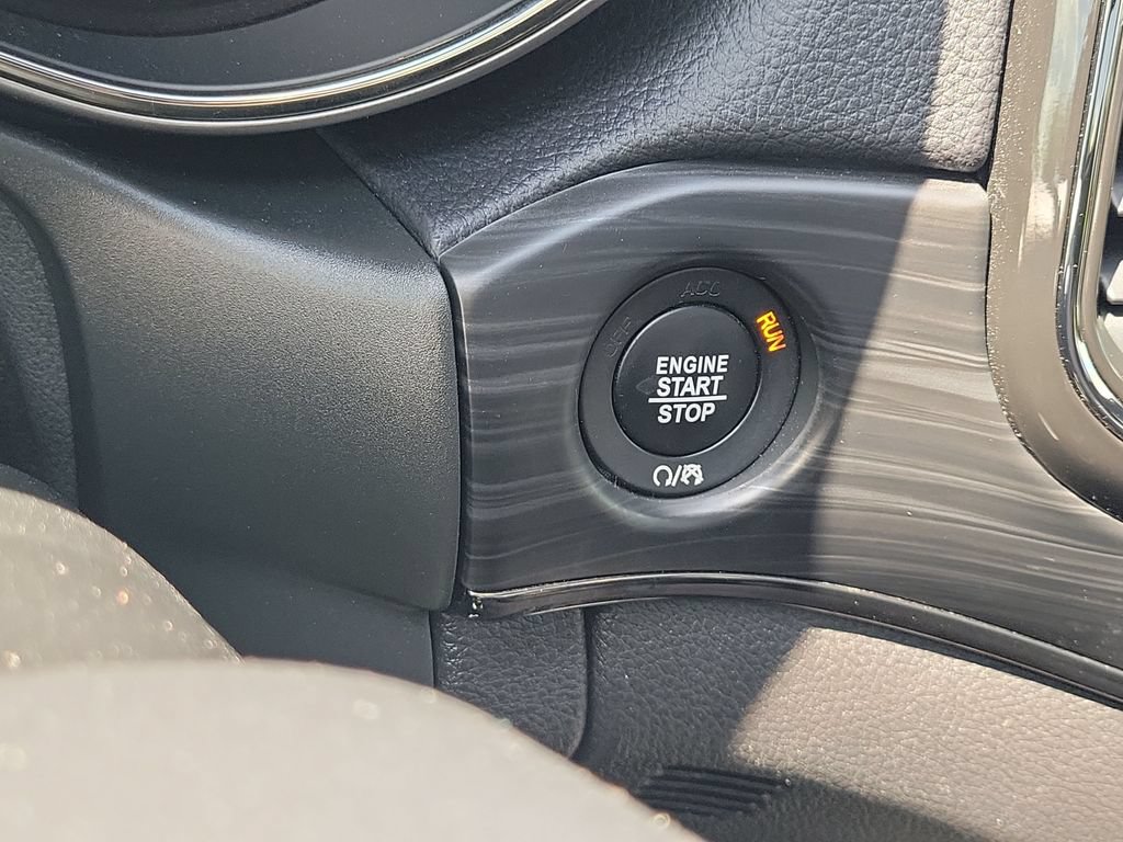 Used 2021 Jeep Grand Cherokee Limited X RWD image 12