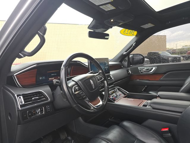 Used 2023 Lincoln Navigator Reserve AWD/4WD image 10