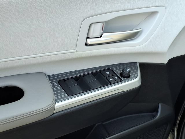 Certified 2026 Toyota Sienna XLE FWD image 16