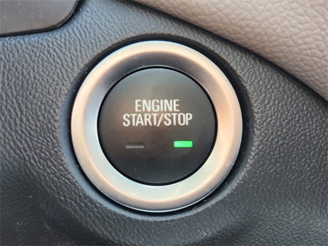 Used 2020 Chevrolet Equinox LS w/ LS Convenience Package image 32