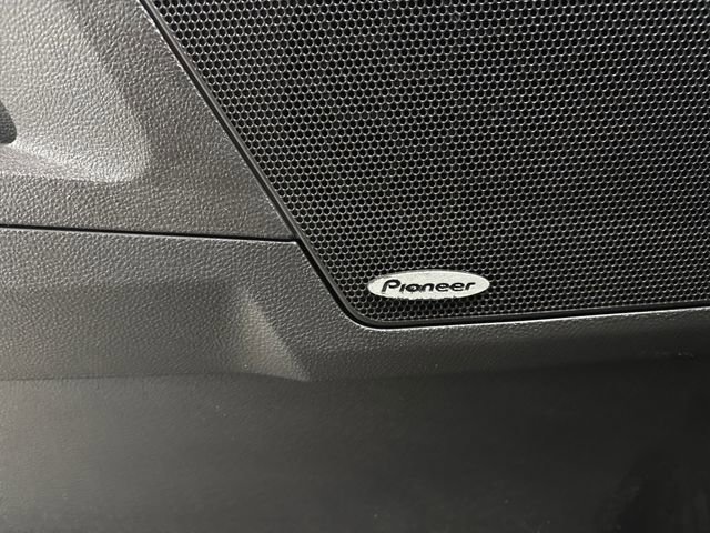 Used 2015 Chevrolet Equinox LT w/ Chrome Appearance Package image 13