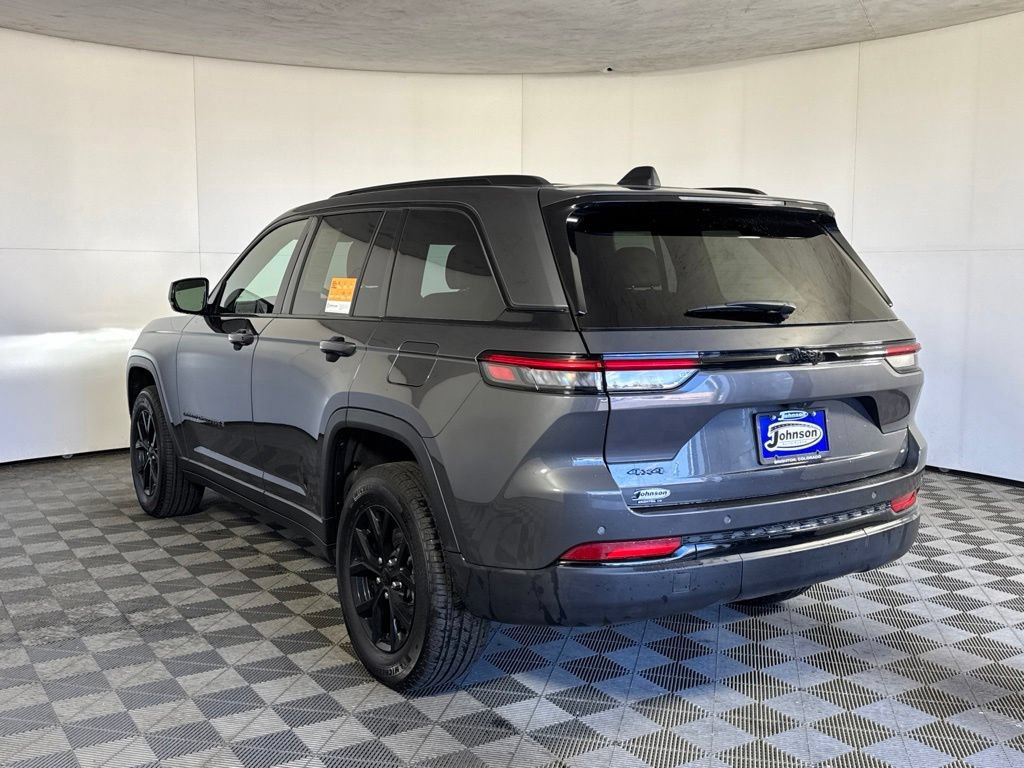 Certified 2025 Jeep Grand Cherokee Altitude AWD/4WD image 14