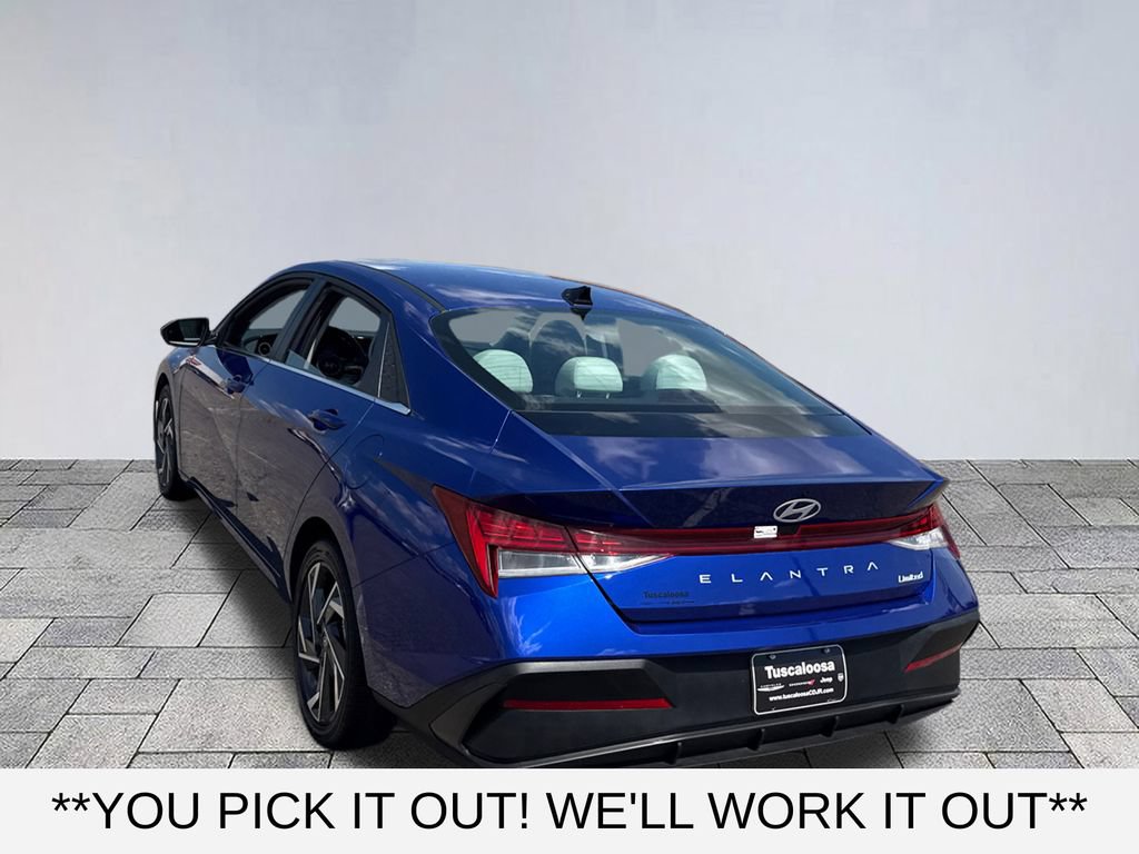 Used 2025 Hyundai Elantra Limited FWD image 5