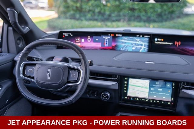 Used 2025 Lincoln Navigator Reserve w/ Jet Appearance Package image 25