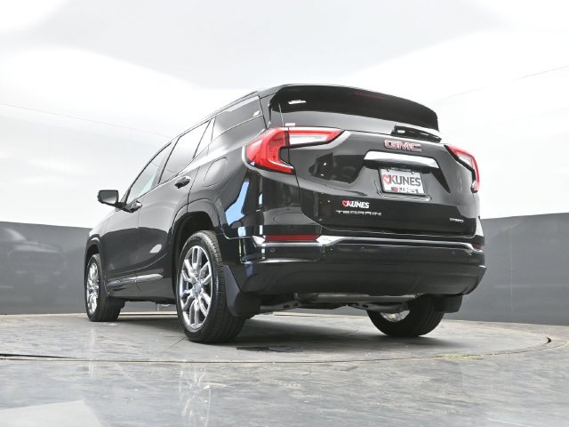 Used 2023 GMC Terrain Denali w/ Denali Premium Package AWD/4WD image 44