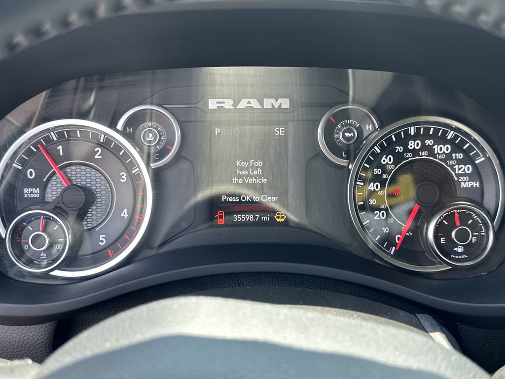 Used 2024 RAM 2500 Big Horn AWD/4WD image 25