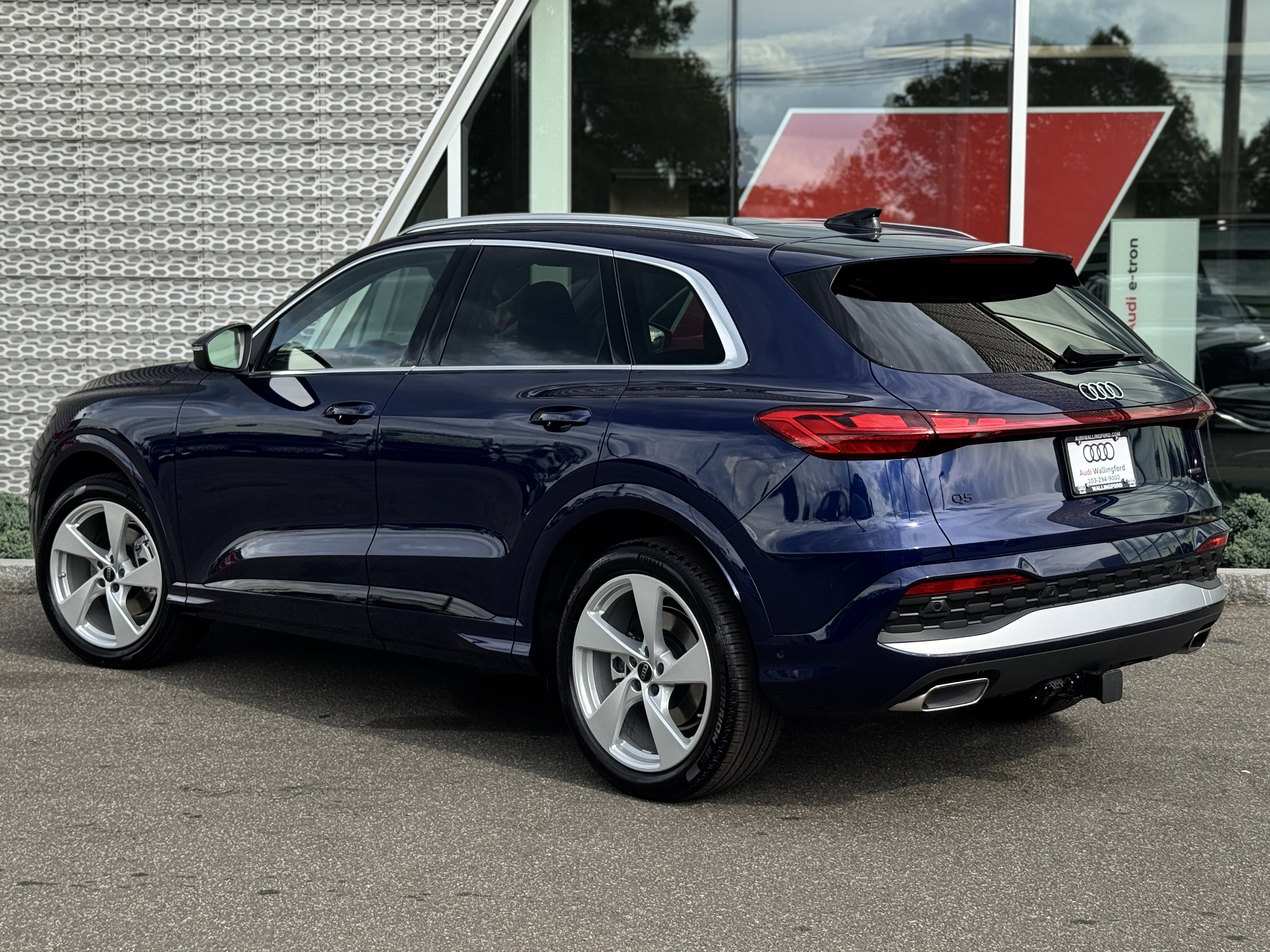 New 2025 Audi Q5 Prestige image 3