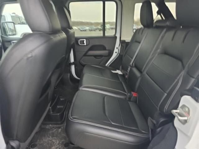 Used 2023 Jeep Wrangler Unlimited Sahara w/ Cold Weather Group AWD/4WD image 16