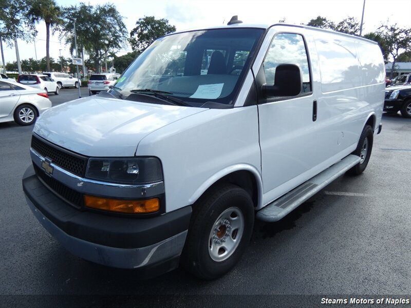 Used 2021 Chevrolet Express 2500 w/ Driver Convenience Package RWD image 3