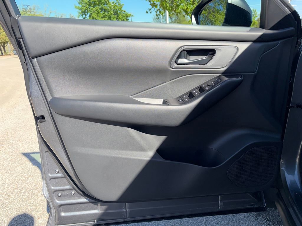 Used 2026 Nissan Rogue S image 19