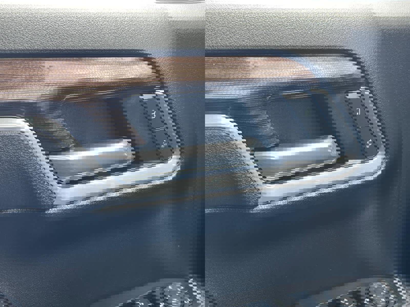 Certified 2025 Chevrolet Silverado 1500 LT image 22