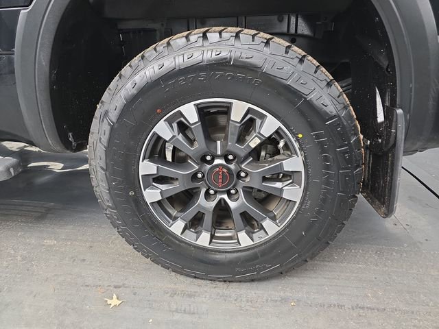 Used 2024 Nissan Titan PRO-4X w/ Pro-4x Convenience Package image 16