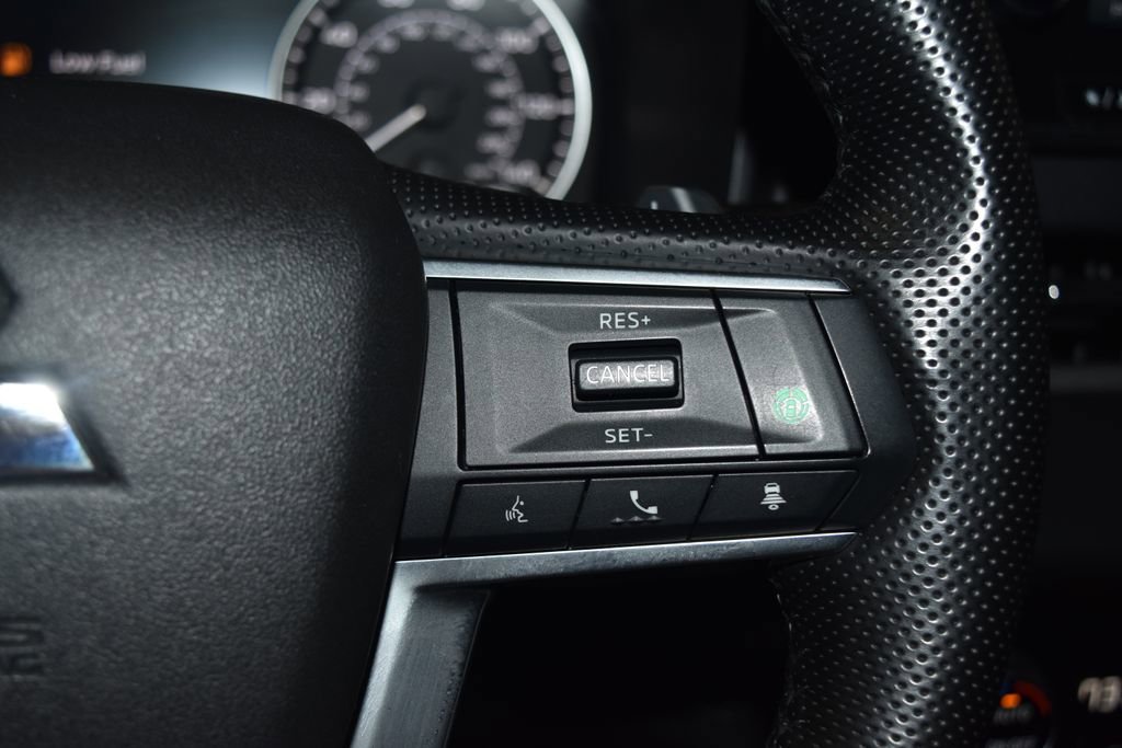 Used 2024 Mitsubishi Outlander SE image 9