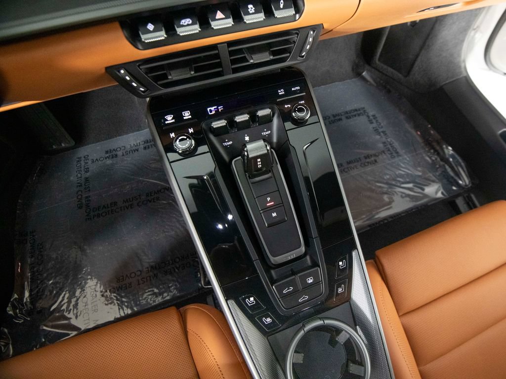 Certified 2025 Porsche 911 Carrera RWD image 29