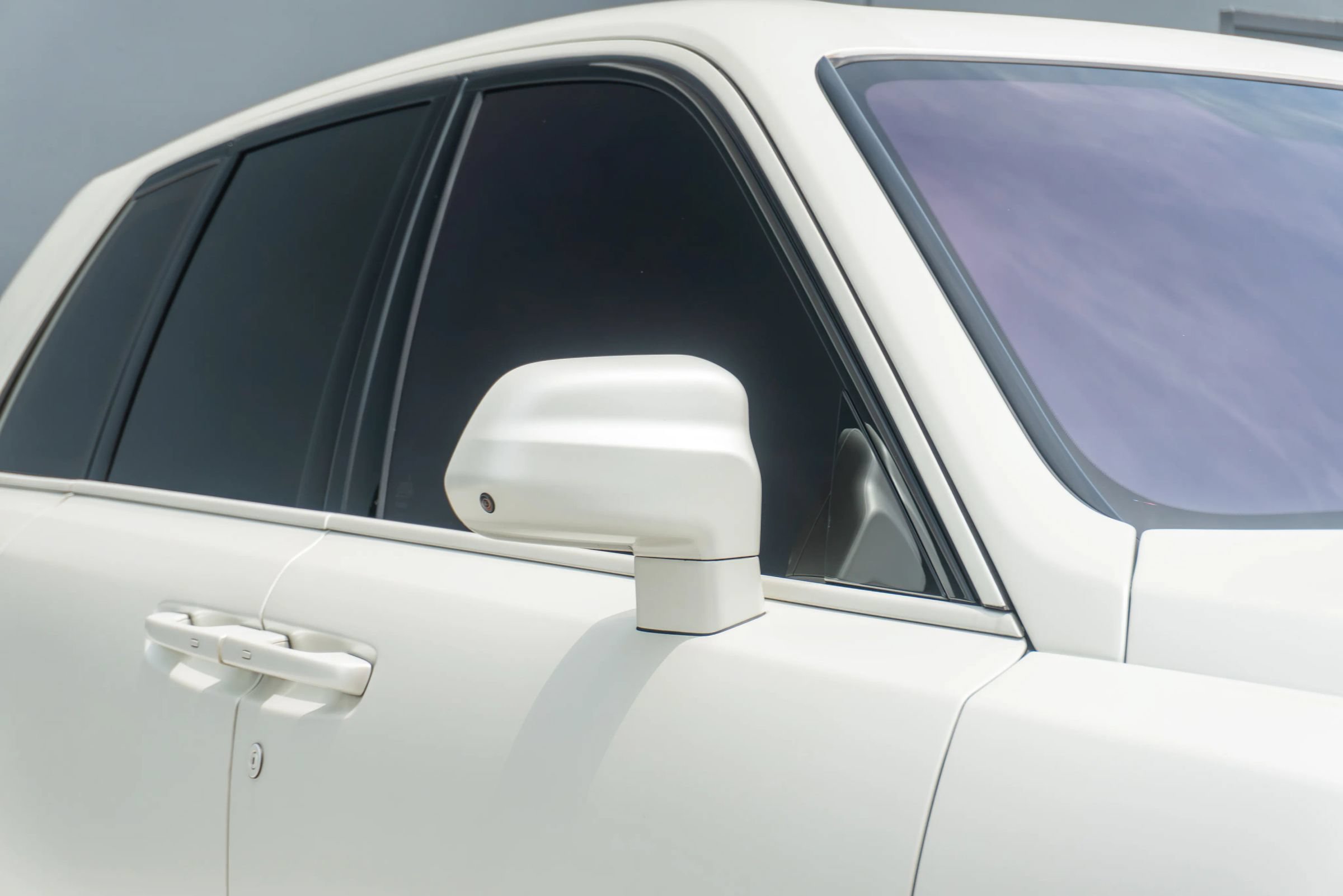 Used 2025 Rolls-Royce Cullinan AWD/4WD image 36