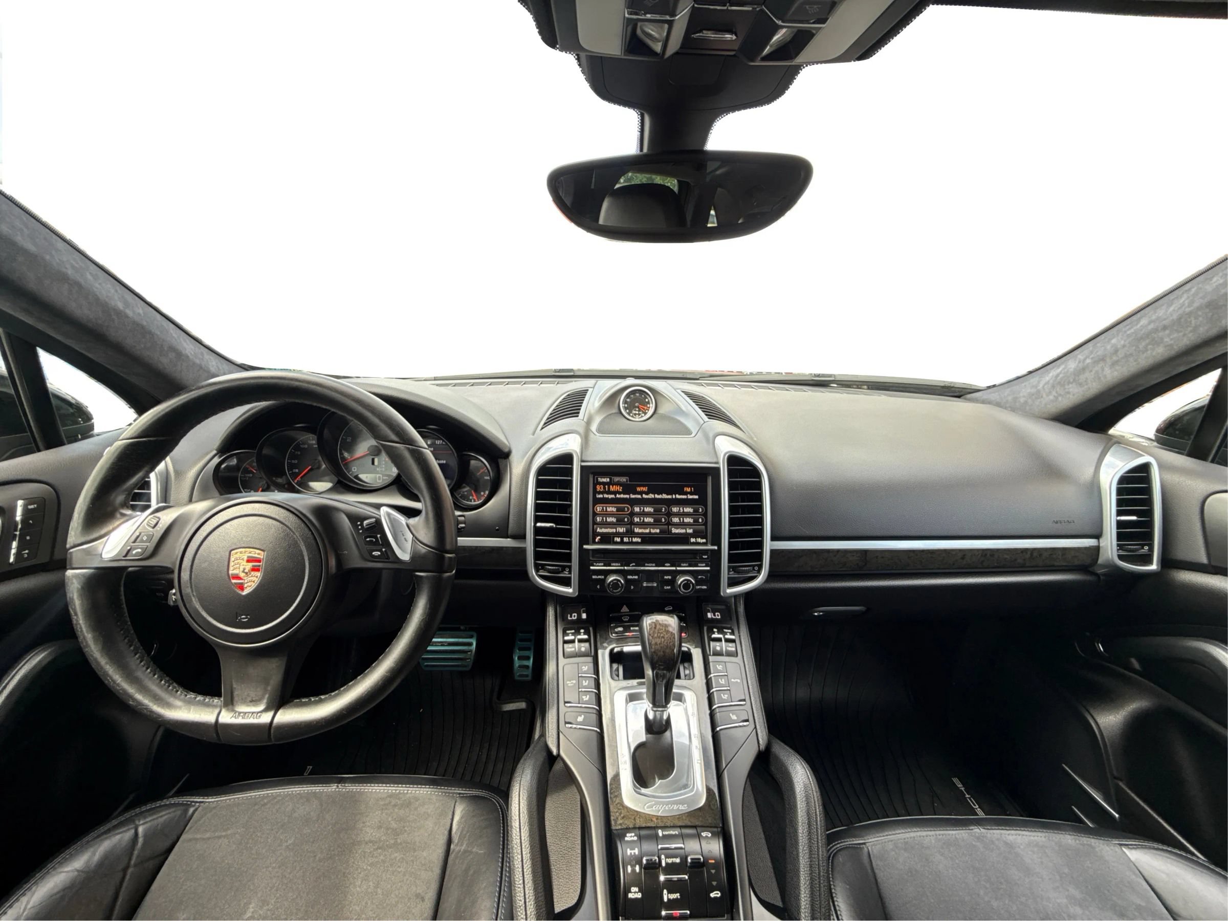 Used 2014 Porsche Cayenne GTS AWD/4WD image 24