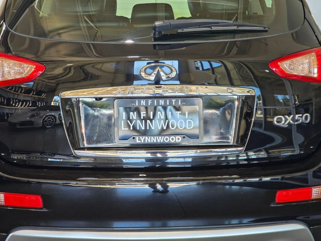 Used 2016 INFINITI QX50 AWD w/ Premium Package image 26