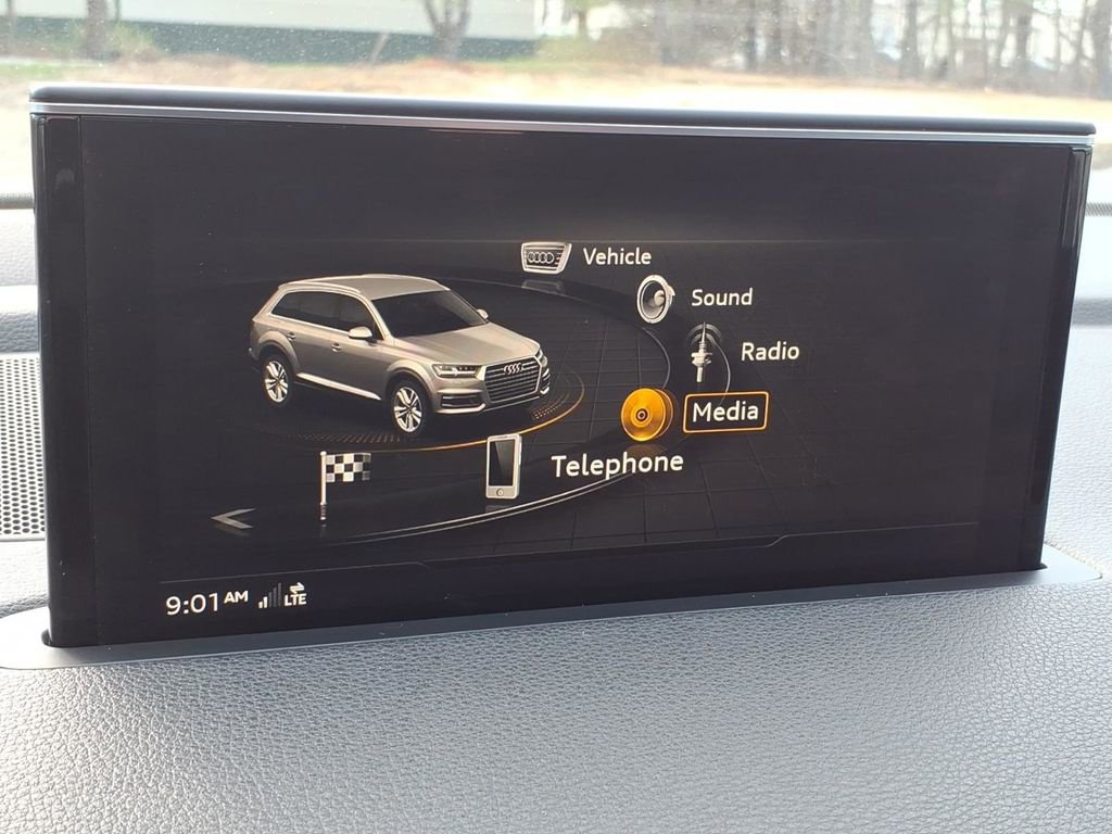 Used 2019 Audi Q7 3.0T Premium Plus w/ Premium Plus Package AWD/4WD image 23