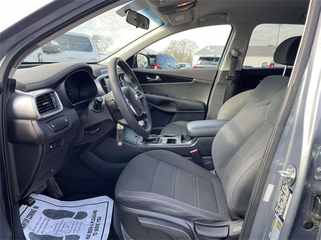 Used 2020 Kia Sorento L image 16