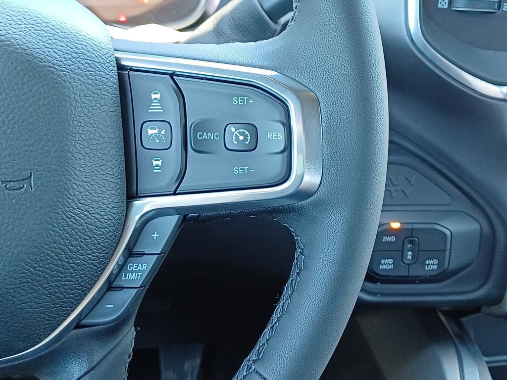 New 2026 RAM 2500 Laramie AWD/4WD image 17