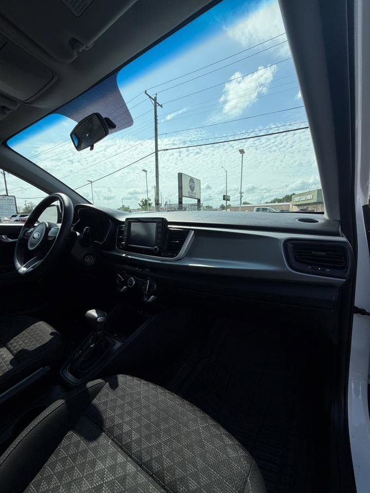 Used 2020 Kia Rio LX image 18