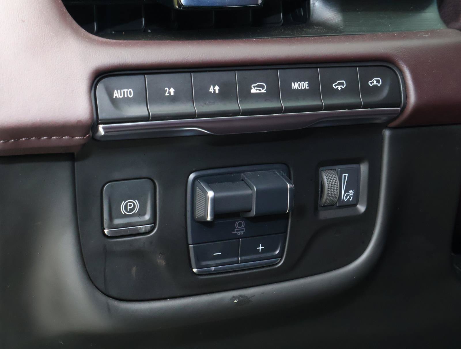 Used 2024 Cadillac Escalade Sport Platinum AWD/4WD image 34