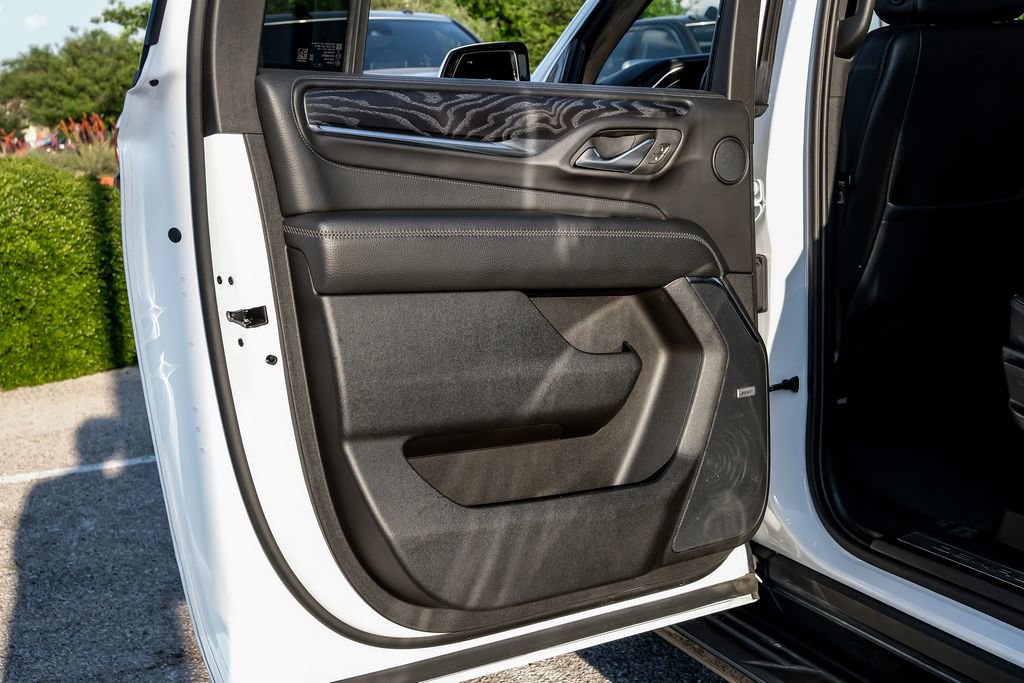 Used 2024 GMC Yukon XL Denali AWD/4WD image 57