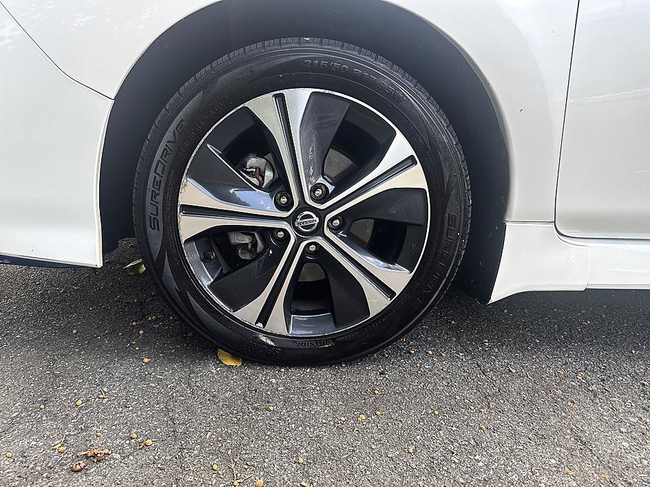 Used 2022 Nissan Leaf SL Plus FWD image 8
