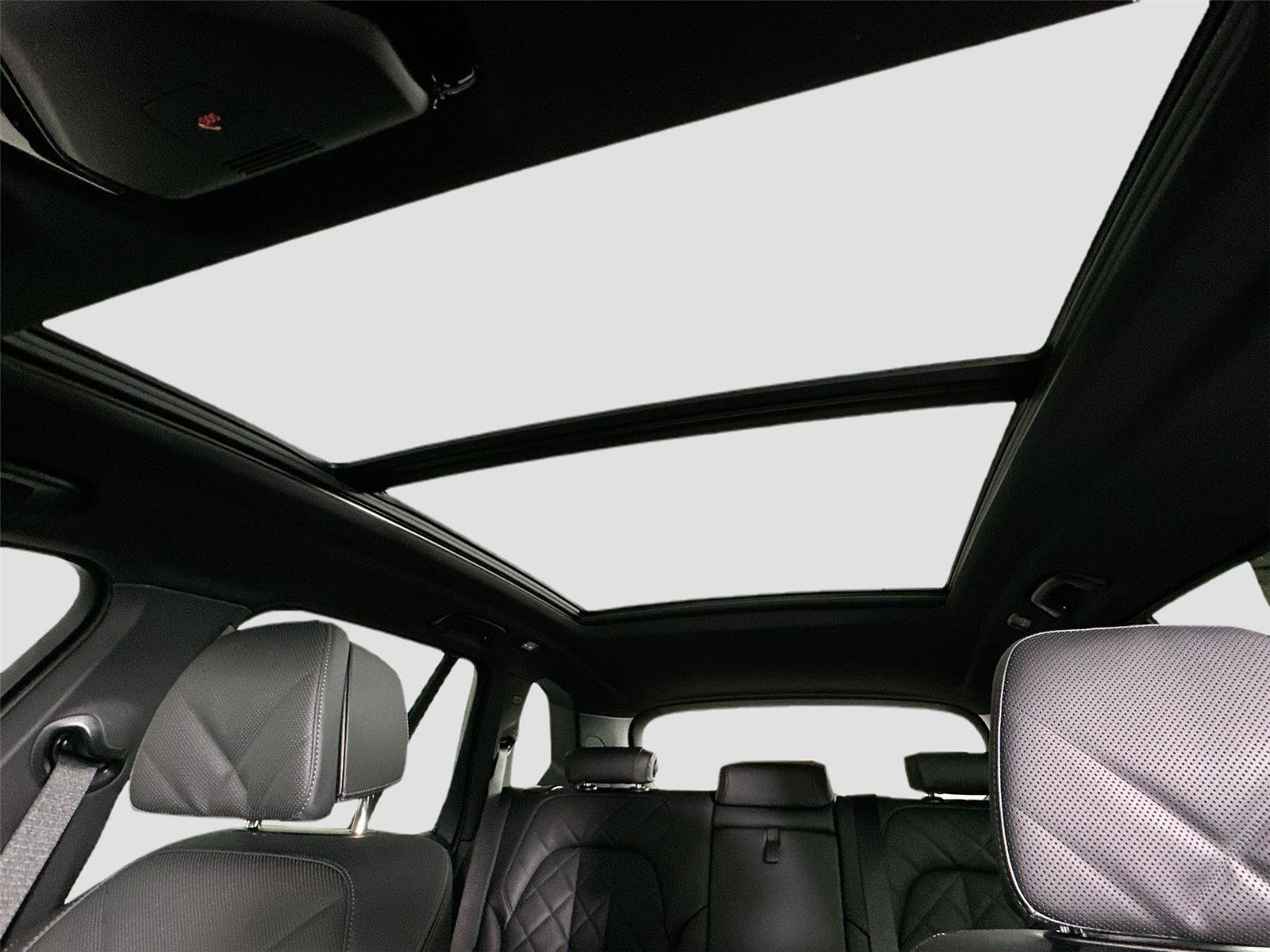 New 2026 BMW X5 xDrive50e image 22