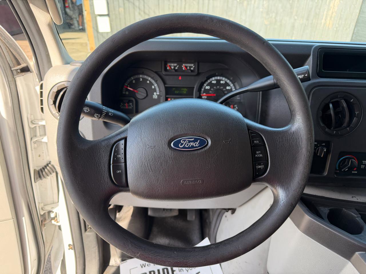 Used 2015 Ford E-350 and Econoline 350 Super Duty RWD image 16
