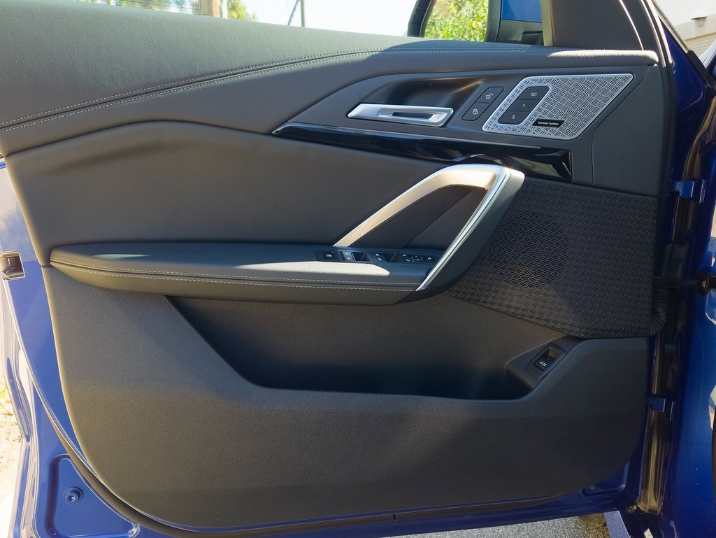 Used 2025 BMW X1 xDrive28i w/ M Sport Package image 12