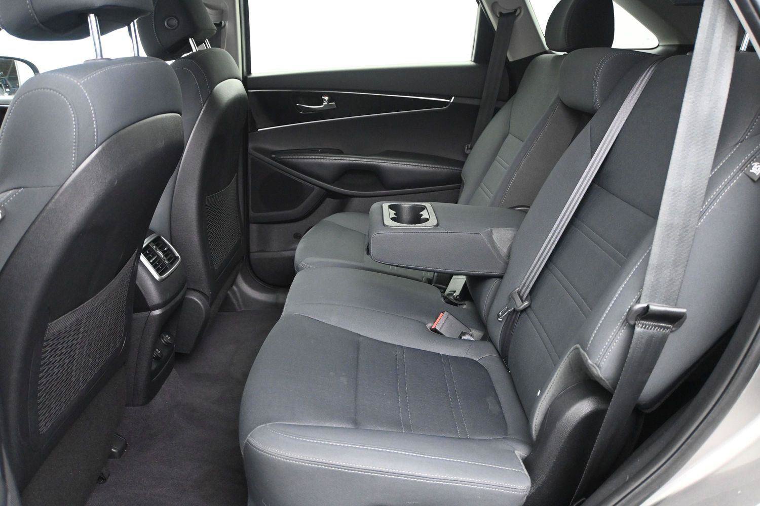 Used 2017 Kia Sorento AWD w/ LX Convenience Package image 10