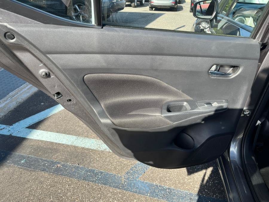 Used 2021 Nissan Versa SV FWD image 12